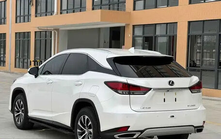 Lexus RX IV рестайлинг, 2022 год, 4 580 000 рублей, 5 фотография