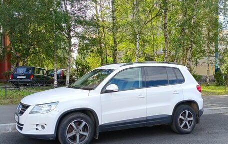 Volkswagen Tiguan I, 2010 год, 900 000 рублей, 3 фотография