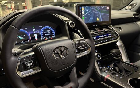 Toyota Land Cruiser, 2025 год, 13 900 000 рублей, 3 фотография