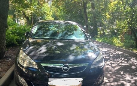 Opel Astra J, 2011 год, 789 000 рублей, 1 фотография