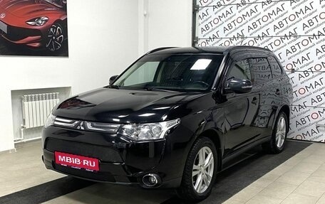 Mitsubishi Outlander III рестайлинг 3, 2013 год, 1 375 000 рублей, 1 фотография