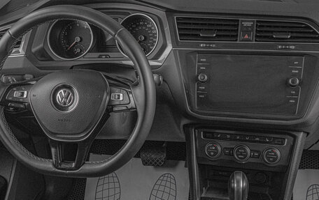 Volkswagen Tiguan II, 2021 год, 3 099 000 рублей, 7 фотография