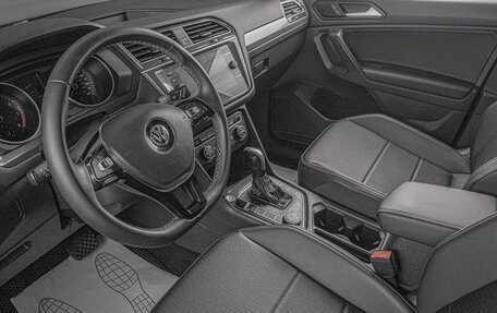 Volkswagen Tiguan II, 2021 год, 3 099 000 рублей, 8 фотография