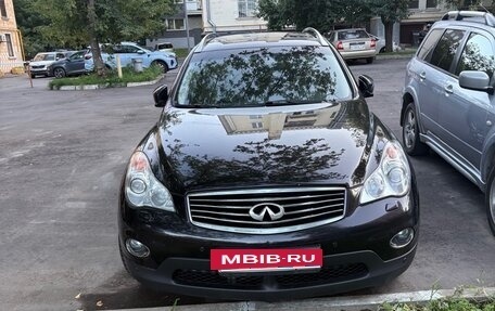 Infiniti QX50 I рестайлинг, 2015 год, 1 630 000 рублей, 3 фотография