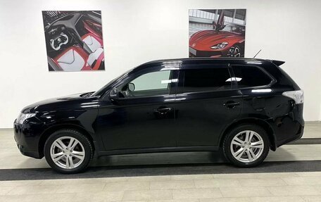 Mitsubishi Outlander III рестайлинг 3, 2013 год, 1 375 000 рублей, 4 фотография