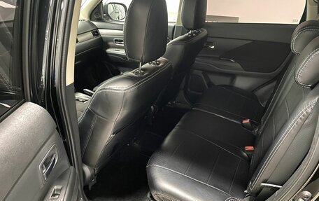 Mitsubishi Outlander III рестайлинг 3, 2013 год, 1 375 000 рублей, 15 фотография