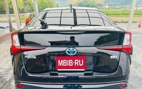 Toyota Prius IV XW50, 2022 год, 1 460 000 рублей, 4 фотография
