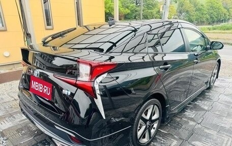 Toyota Prius IV XW50, 2022 год, 1 460 000 рублей, 3 фотография
