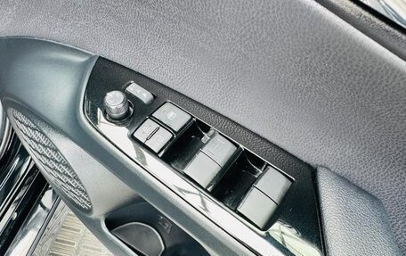 Toyota Prius IV XW50, 2022 год, 1 460 000 рублей, 26 фотография