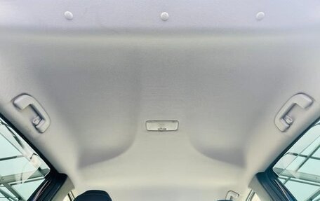 Toyota Prius IV XW50, 2022 год, 1 460 000 рублей, 22 фотография