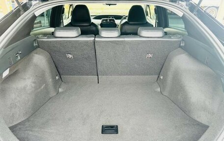 Toyota Prius IV XW50, 2022 год, 1 460 000 рублей, 24 фотография