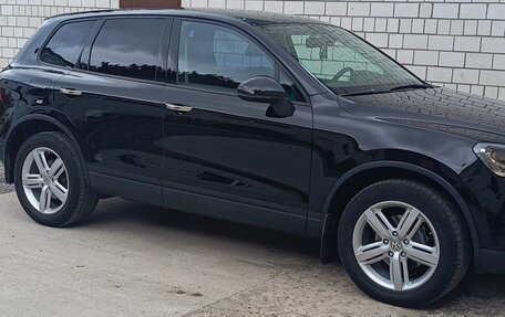 Volkswagen Touareg III, 2012 год, 2 000 000 рублей, 2 фотография