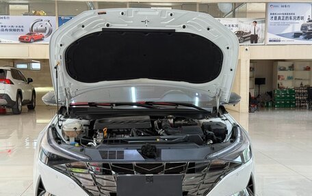 Hyundai Elantra, 2021 год, 1 808 000 рублей, 8 фотография