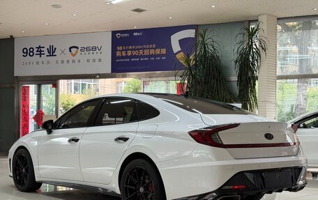 Hyundai Sonata VIII, 2022 год, 2 650 000 рублей, 4 фотография