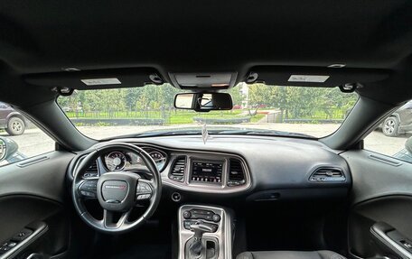 Dodge Challenger III рестайлинг 2, 2019 год, 3 400 000 рублей, 7 фотография