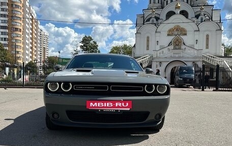 Dodge Challenger III рестайлинг 2, 2019 год, 3 400 000 рублей, 6 фотография