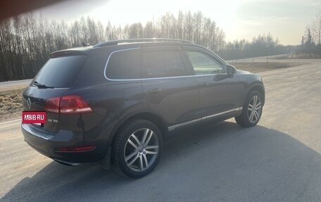 Volkswagen Touareg III, 2010 год, 1 645 000 рублей, 2 фотография