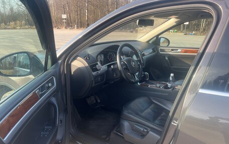 Volkswagen Touareg III, 2010 год, 1 645 000 рублей, 7 фотография