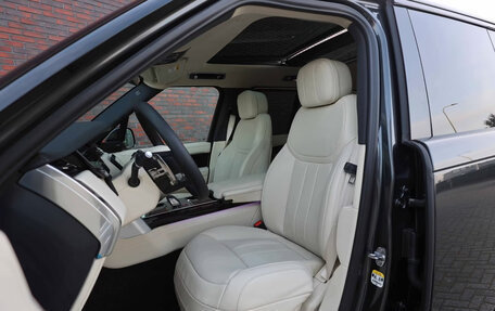 Land Rover Range Rover IV рестайлинг, 2022 год, 9 990 000 рублей, 10 фотография