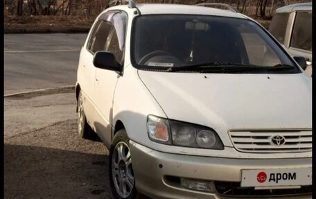 Toyota Ipsum II, 1997 год, 400 000 рублей, 2 фотография
