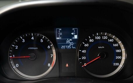 Hyundai Solaris II рестайлинг, 2014 год, 750 000 рублей, 10 фотография
