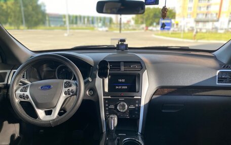 Ford Explorer VI, 2014 год, 2 150 000 рублей, 17 фотография