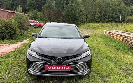 Toyota Camry, 2019 год, 2 950 000 рублей, 2 фотография