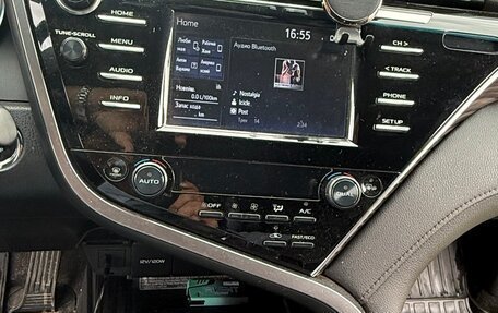 Toyota Camry, 2019 год, 2 950 000 рублей, 11 фотография
