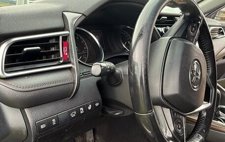 Toyota Camry, 2019 год, 2 950 000 рублей, 10 фотография