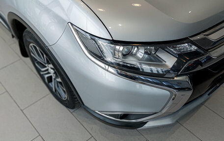 Mitsubishi Outlander III рестайлинг 3, 2015 год, 1 833 000 рублей, 4 фотография