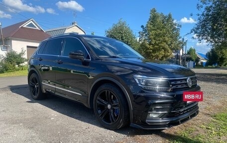 Volkswagen Tiguan II, 2018 год, 2 850 000 рублей, 2 фотография