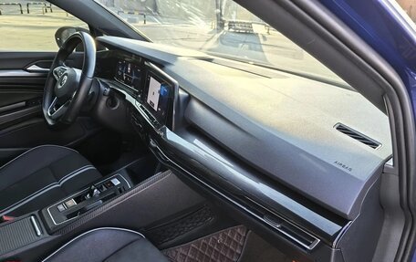 Volkswagen Golf VIII, 2022 год, 1 990 000 рублей, 7 фотография