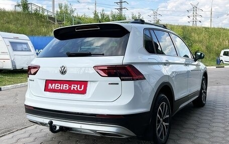 Volkswagen Tiguan II, 2019 год, 2 899 000 рублей, 5 фотография