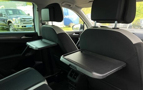 Volkswagen Tiguan II, 2019 год, 2 899 000 рублей, 19 фотография