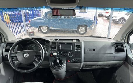Volkswagen Caravelle T5, 2009 год, 1 550 000 рублей, 10 фотография