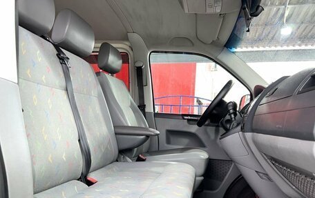 Volkswagen Caravelle T5, 2009 год, 1 550 000 рублей, 11 фотография