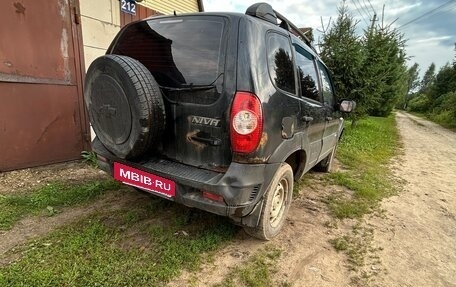 Chevrolet Niva I рестайлинг, 2010 год, 260 000 рублей, 3 фотография