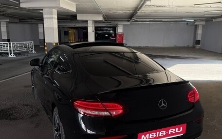 Mercedes-Benz C-Класс, 2019 год, 4 500 000 рублей, 5 фотография