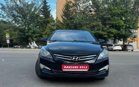 Hyundai Solaris II рестайлинг, 2014 год, 910 000 рублей, 1 фотография