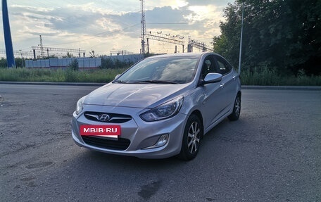 Hyundai Solaris II рестайлинг, 2012 год, 680 000 рублей, 2 фотография