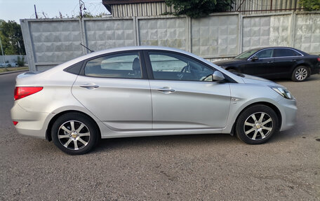Hyundai Solaris II рестайлинг, 2012 год, 680 000 рублей, 6 фотография