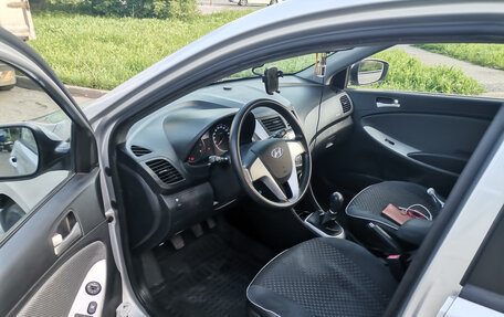 Hyundai Solaris II рестайлинг, 2012 год, 680 000 рублей, 8 фотография