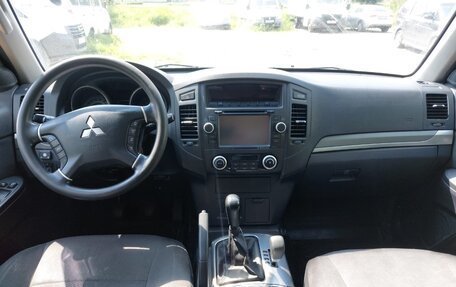 Mitsubishi Pajero IV, 2010 год, 1 400 000 рублей, 6 фотография