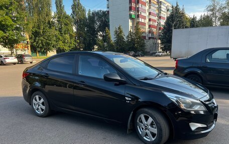 Hyundai Solaris II рестайлинг, 2014 год, 910 000 рублей, 3 фотография
