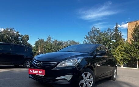 Hyundai Solaris II рестайлинг, 2014 год, 910 000 рублей, 2 фотография
