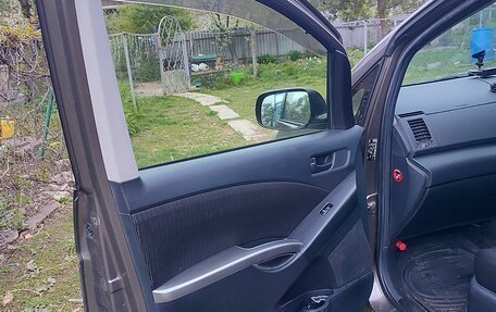 Toyota ISis I, 2013 год, 1 390 000 рублей, 11 фотография
