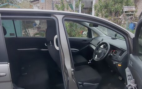 Toyota ISis I, 2013 год, 1 390 000 рублей, 18 фотография