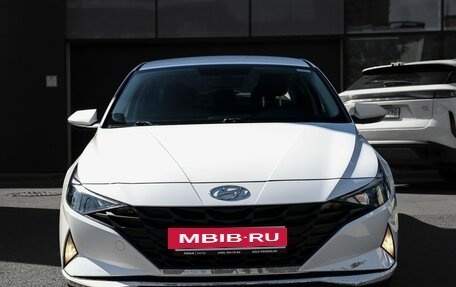 Hyundai Elantra, 2023 год, 1 877 000 рублей, 2 фотография