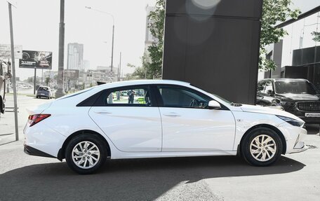 Hyundai Elantra, 2023 год, 1 877 000 рублей, 4 фотография