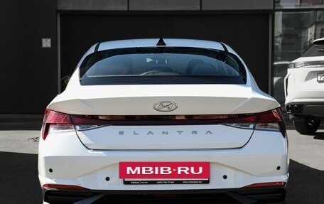 Hyundai Elantra, 2023 год, 1 877 000 рублей, 6 фотография